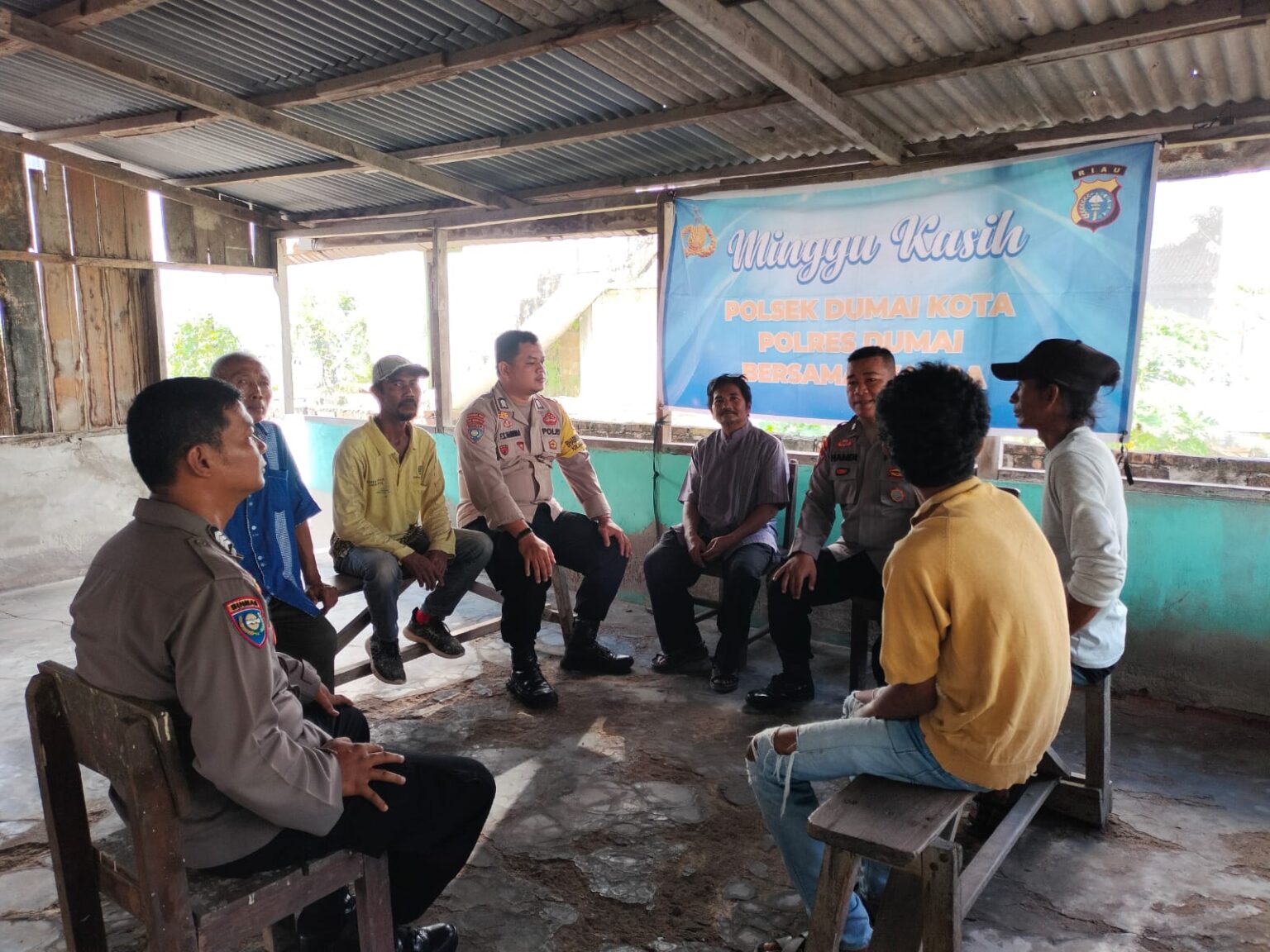 Polsek Dumai Kota Sambangi Warga dalam Program Minggu Kasih untuk Meningkatkan Keamanan dan Ketertiban